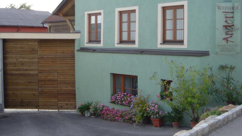 Courtyard exterior view, © Andrea Anderl-Haslinger Courtyard exterior view, © Andrea Anderl-Haslinger