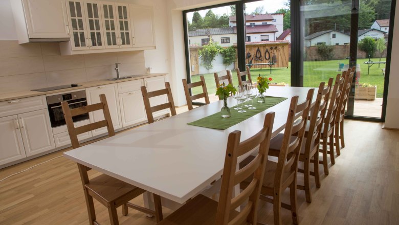 Posedenie v útulnom Weinviertelskej vínnom lokálu, © Winzerhof Küssler Posedenie v útulnom Weinviertelskej vínnom lokálu, © Winzerhof Küssler