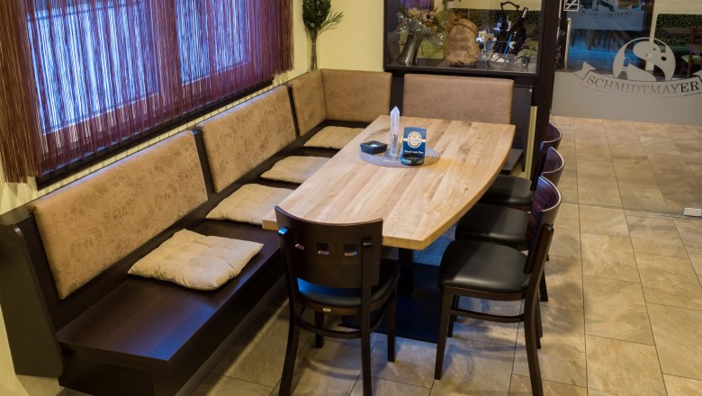 Restaurant table, © GasthausSchmidtmayer Restaurant table, © GasthausSchmidtmayer