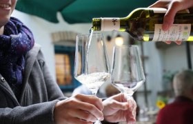 Tasting, © Bio-Weinbau Killmeyer Tasting, © Bio-Weinbau Killmeyer