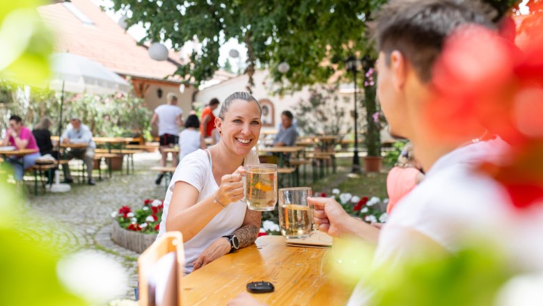 A cozy time at the Simon Genuss wine tavern, © Most Michl A cozy time at the Simon Genuss wine tavern, © Most Michl