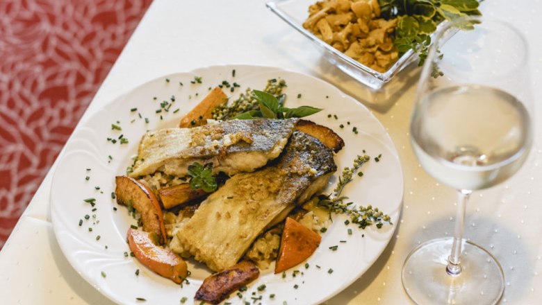 Carp fillet, chanterelle risotto, pumpkin, © Niederösterreich Werbung/David Schreiber Carp fillet, chanterelle risotto, pumpkin, © Niederösterreich Werbung/David Schreiber