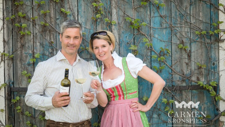 Winegrower couple, © Carmen Kronspiess Winegrower couple, © Carmen Kronspiess