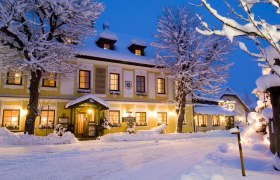 Lazy Hotel Schweighofer, © 2006 Karl Schweighofer jr. www.kpix.at Lazy Hotel Schweighofer, © 2006 Karl Schweighofer jr. www.kpix.at