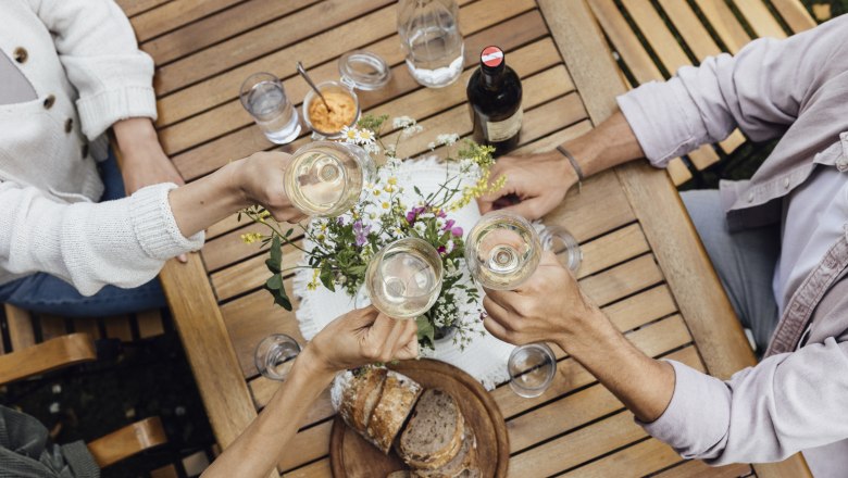 Wine tasting, © Weinviertel Tourismus GmbH / Sophie Menegaldo Wine tasting, © Weinviertel Tourismus GmbH / Sophie Menegaldo