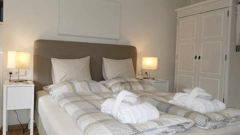 Queen-size (1.60 m x 2 m) Green meadow guest mini bungalow, © Edermühle Queen-size (1.60 m x 2 m) Green meadow guest mini bungalow, © Edermühle