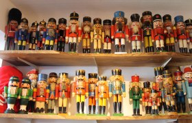 Nutcrackers from around the world, © Johann Peham Nutcrackers from around the world, © Johann Peham
