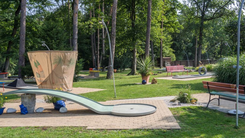 Minigolf Hausmening, © Andrasch Elfriede Minigolf Hausmening, © Andrasch Elfriede