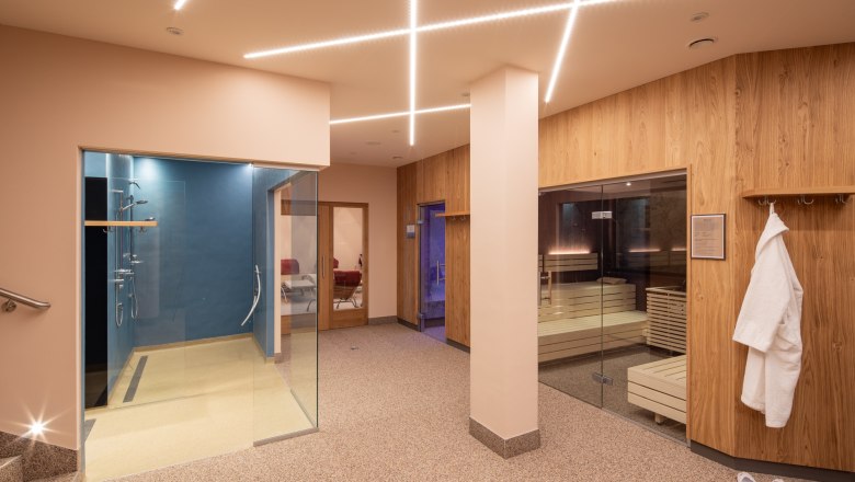 Saunabereicht Hotel Schwarzer Bär LOXPIX_9177, © Lachlan Blair / Loxpix Saunabereicht Hotel Schwarzer Bär LOXPIX_9177, © Lachlan Blair / Loxpix