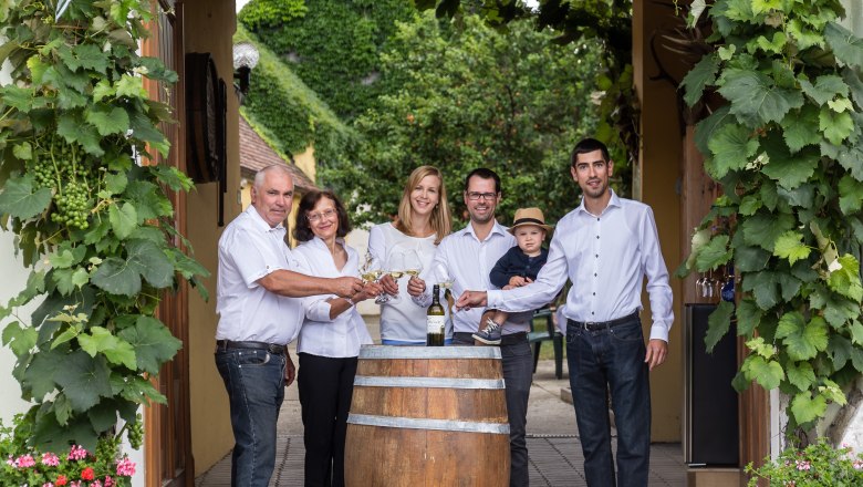 Winegrower family Pöcher, © Andreas Schweighofer Winegrower family Pöcher, © Andreas Schweighofer