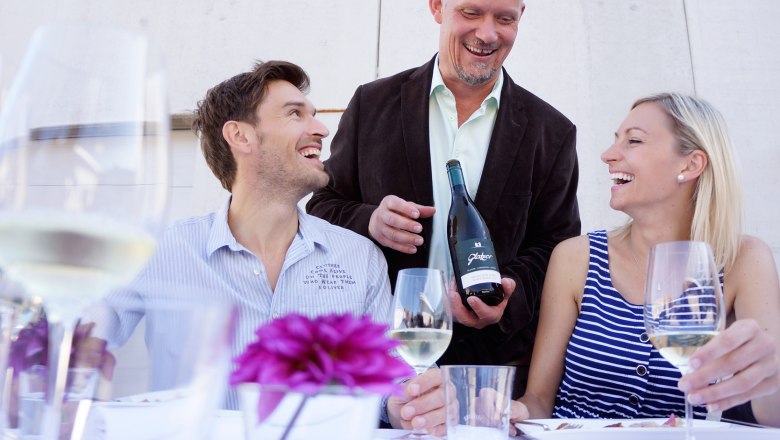 Wine tasting, Rubin Carnuntum wineries, © Steve Haider Wine tasting, Rubin Carnuntum wineries, © Steve Haider