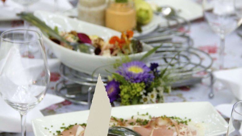 Buffet at the table, © Anna Lun Buffet at the table, © Anna Lun