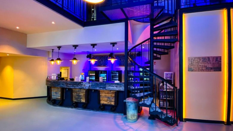 Bar - Paper Mill Variety, © Manfred Sebek Bar - Paper Mill Variety, © Manfred Sebek