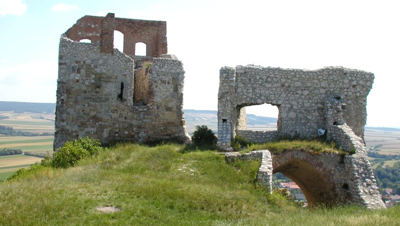 ruine staatz nahaufnahme (c)Marktgemeinde Staatz, © Marktgemeinde Staatz ruine staatz nahaufnahme (c)Marktgemeinde Staatz, © Marktgemeinde Staatz