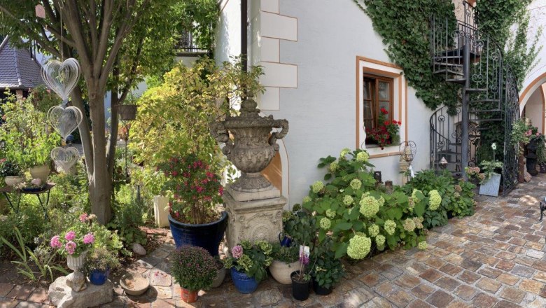 garden-at-renaissancehof-kerschner, © Mostviertel Tourismus, Eva Stern garden-at-renaissancehof-kerschner, © Mostviertel Tourismus, Eva Stern