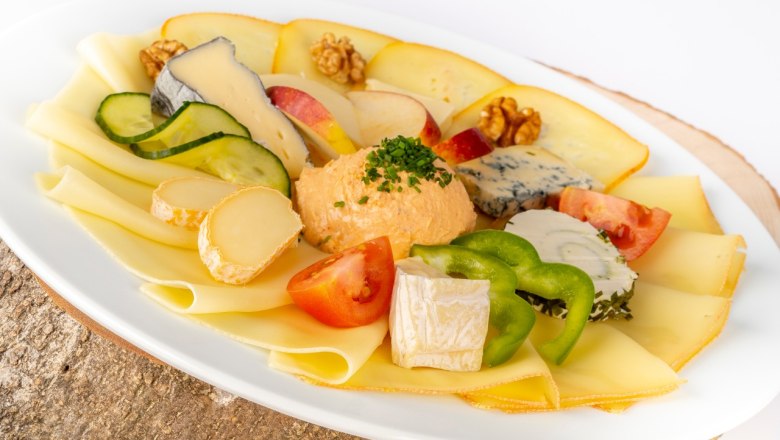 Food example at the wine tavern Höllmüller in Joching, © Familie Höllmüller Food example at the wine tavern Höllmüller in Joching, © Familie Höllmüller