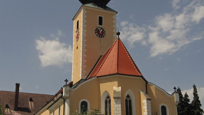 Parish church of St. Leonhard in Großschönau, © Von Duke of W4 - Eigenes Werk, CC BY-SA 3.0, https://commons.wikimedia.org/w/index.php?curid=20089769 Parish church of St. Leonhard in Großschönau, © Von Duke of W4 - Eigenes Werk, CC BY-SA 3.0, https://commons.wikimedia.org/w/index.php?curid=20089769