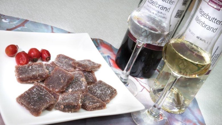 Hagebuttenspezialitäten, © Lichtkrokobustiger Hagebuttenspezialitäten, © Lichtkrokobustiger