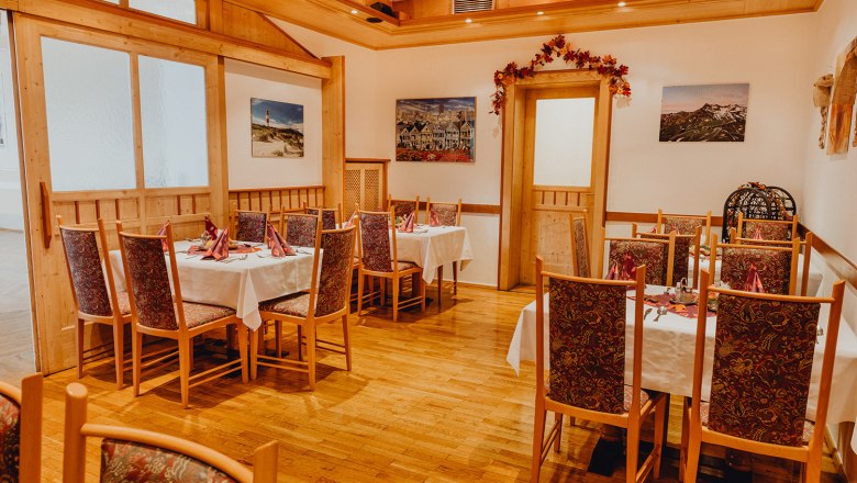 Gaststube und hauseigene Bühne, © Niederösterreich Werbung/Klaus Engelmayer Gaststube und hauseigene Bühne, © Niederösterreich Werbung/Klaus Engelmayer