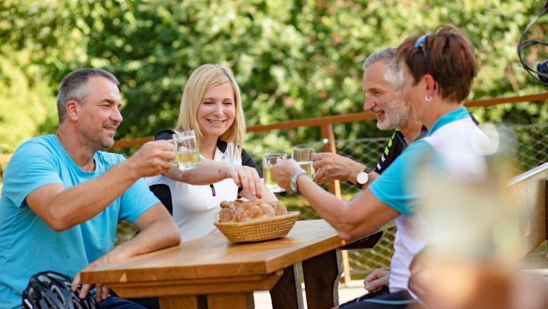 Perbersdorfer wine tavern & hotel, © Perbersdorfer Heuriger & Hotel Perbersdorfer wine tavern & hotel, © Perbersdorfer Heuriger & Hotel