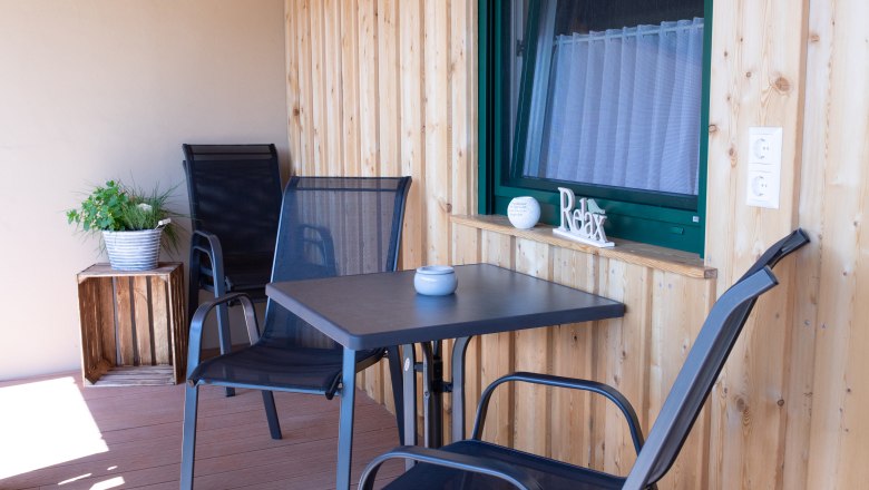 Balcony for a cozy stay, © Familie Schwalm Balcony for a cozy stay, © Familie Schwalm