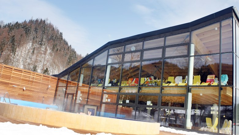 Pôžitok z kúpania v soľných kúpeľoch Ybbstaler Solebad Göstling, © Ybbstaler Solebad Pôžitok z kúpania v soľných kúpeľoch Ybbstaler Solebad Göstling, © Ybbstaler Solebad