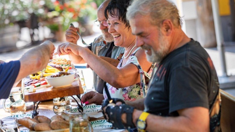 Perbersdorfer wine tavern and hotel, © Perbersdorfer Heuriger und Hotel Perbersdorfer wine tavern and hotel, © Perbersdorfer Heuriger und Hotel