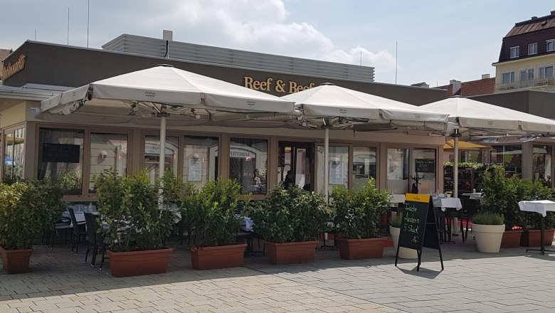 Reef & Beef Schanigarten, © Piroska Weiss Reef & Beef Schanigarten, © Piroska Weiss