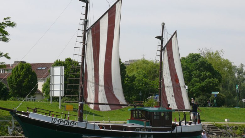 Hundertwasser ship "Rainy day", © Stadtgemeinde Tulln Hundertwasser ship "Rainy day", © Stadtgemeinde Tulln