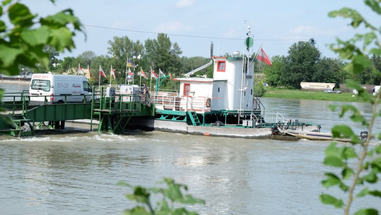 Danube roller ferry near Korneuburg-Klosterneuburg, © Benjamin Zibuschka Danube roller ferry near Korneuburg-Klosterneuburg, © Benjamin Zibuschka