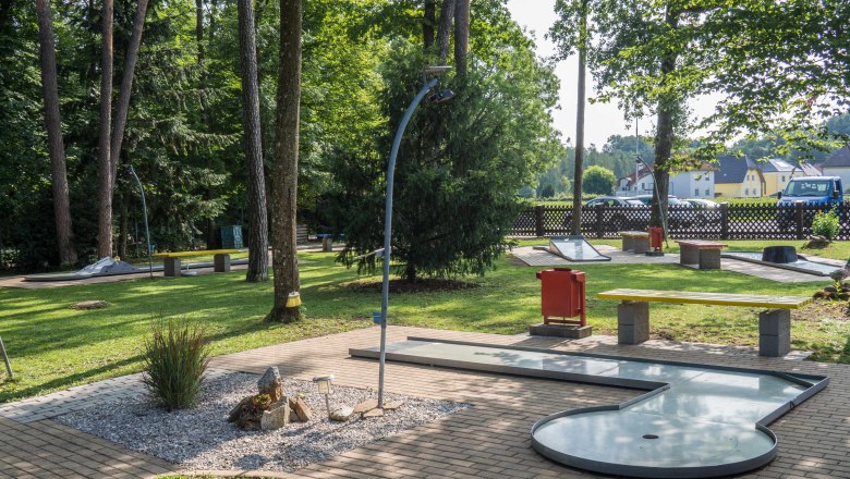 Minigolf Hausmening, © Andrasch Elfriede Minigolf Hausmening, © Andrasch Elfriede