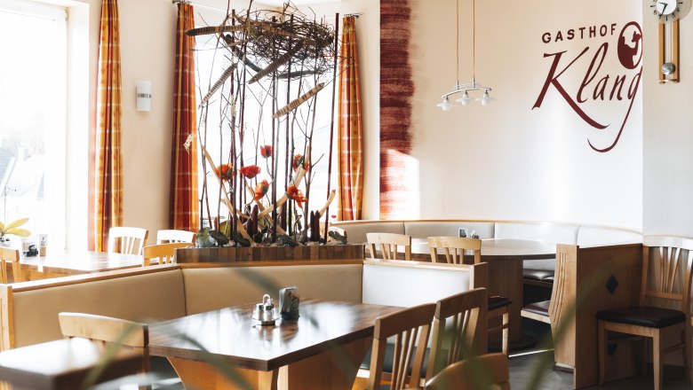 Take a seat, eat well, taste a large selection of whiskies, © Niederösterreich Werbung/David Schreiber Take a seat, eat well, taste a large selection of whiskies, © Niederösterreich Werbung/David Schreiber