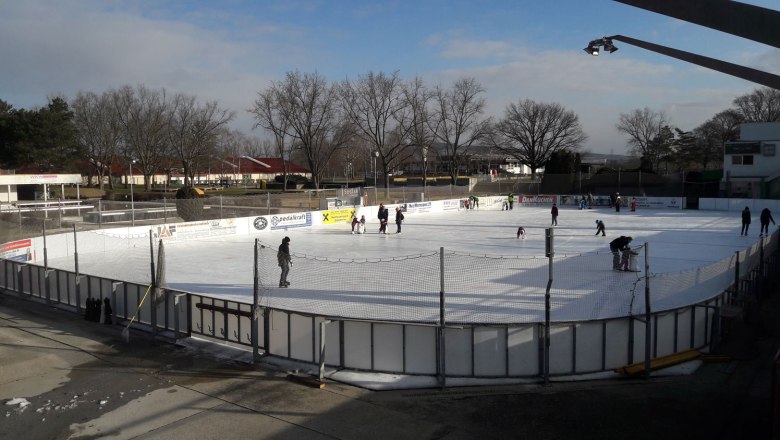 Stockerau ice rink, © Erholungszentrum Stockerau, Guenter Lehner Stockerau ice rink, © Erholungszentrum Stockerau, Guenter Lehner