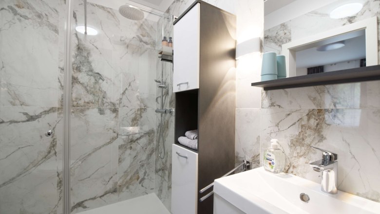 Bathroom with shower, © SilviaSchuh Bathroom with shower, © SilviaSchuh