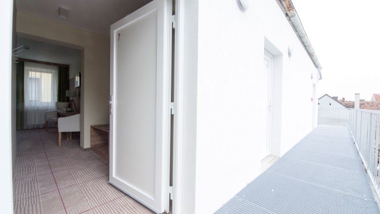 Access to the room outside, © Miguel Dieterich Access to the room outside, © Miguel Dieterich