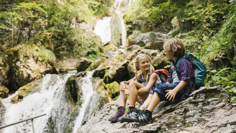 Turistika s deťmi k vodopádu Trefflingfall, © Niederösterreich-Werbung / Andreas Jakwerth Turistika s deťmi k vodopádu Trefflingfall, © Niederösterreich-Werbung / Andreas Jakwerth