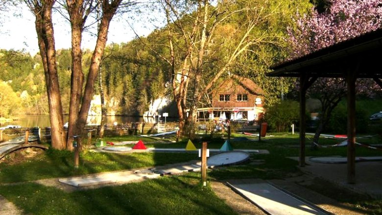 Miniature golf course Krumlov, © Miniaturgolfplatz Krumau Miniature golf course Krumlov, © Miniaturgolfplatz Krumau