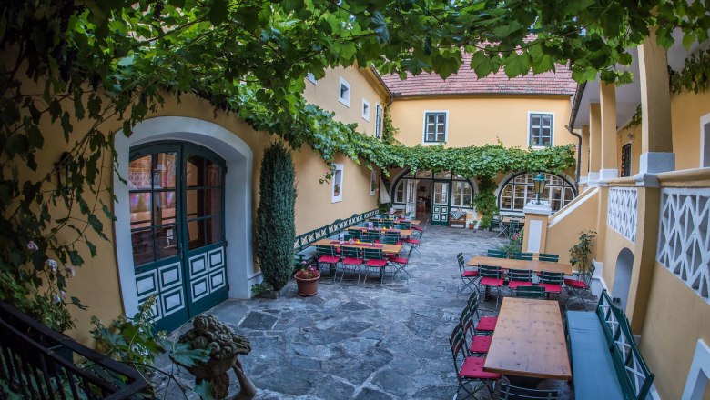 Inner courtyard in the Klosterhof restaurant, © Restaurant Klosterhof