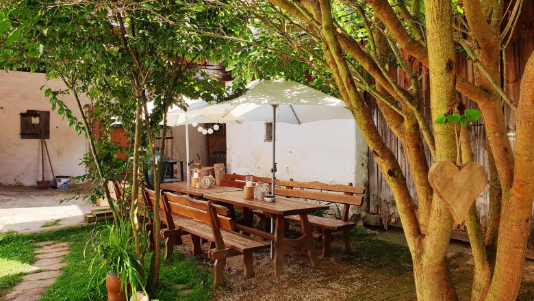 Vn&uacute;torn&eacute; n&aacute;dvorie, &copy; Die Alm in Sch&ouml;llb&uuml;chl, Stefanie Reisenberger