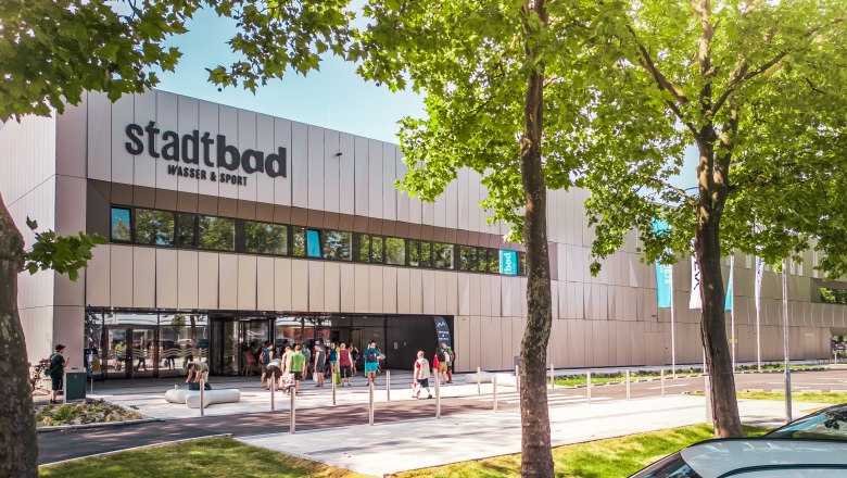 Mestsk&yacute; baz&eacute;n v Amstettene, &copy; Stefan Sappert