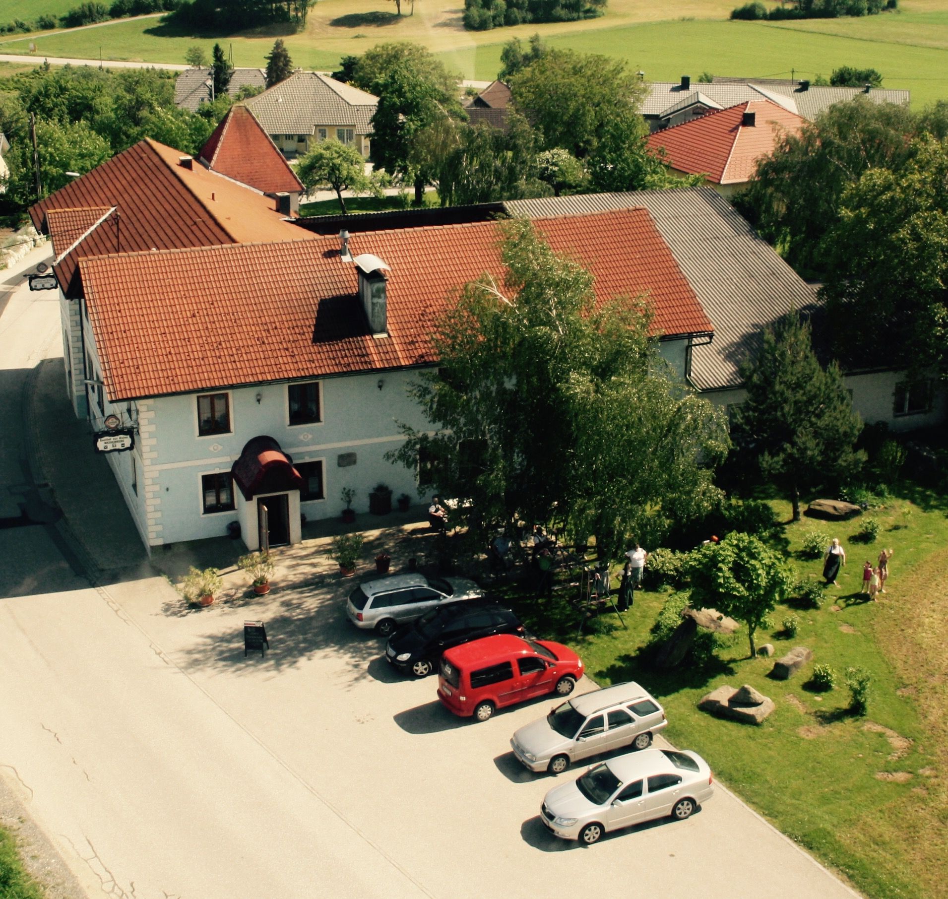 Hostinec „Zur Ruine Weißenberg“