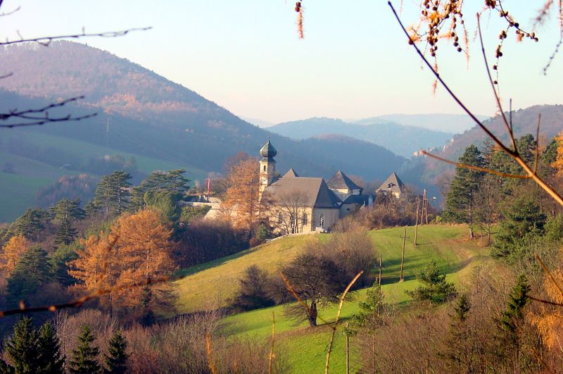 Hrad Neuhaus na jeseň