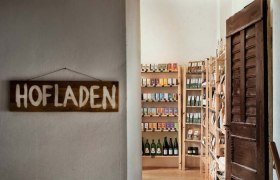 Farm store, &copy; Martin Sommer - MSFototeam