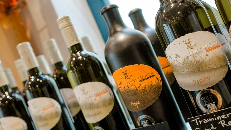 Wide range of wines, &copy; Astrid Bartl