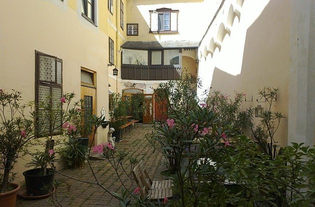 Courtyard in summer, &copy; Norbert Stock