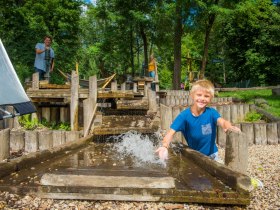 Kind Wasserspielplatz DIE GARTEN TULLN, &copy; DIE GARTEN TULLN