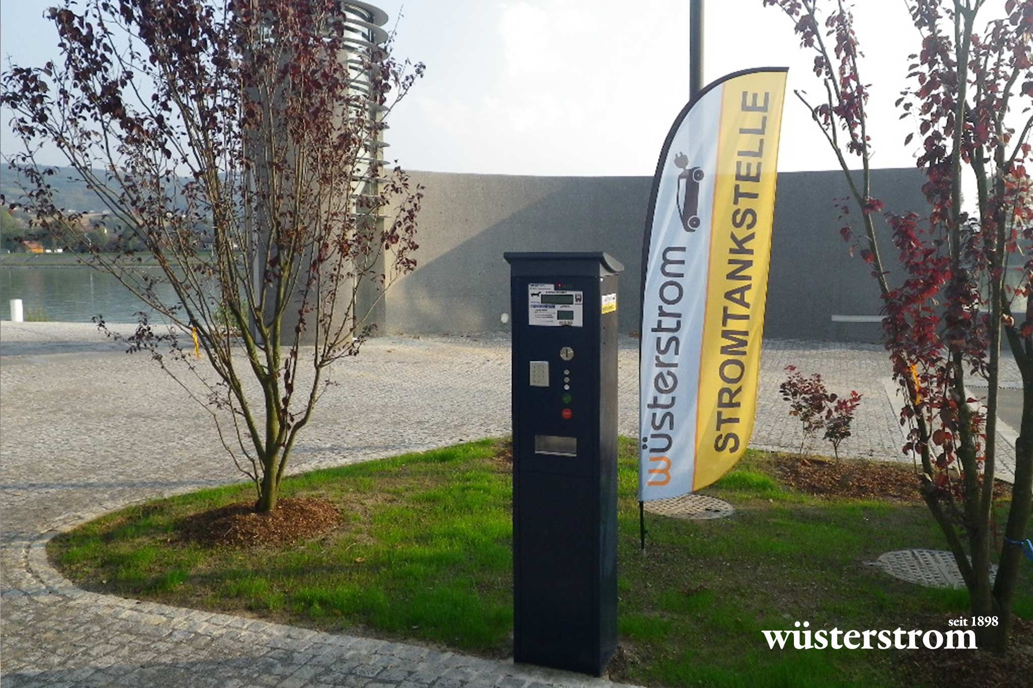 Elektromobilita na Donaulände pri radnici v Ybbs