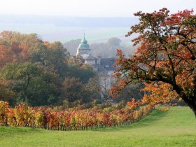 Kl&aacute;&scaron;tor Katzelsdorf, &copy; Wiener Alpen in Nieder&ouml;sterreich
