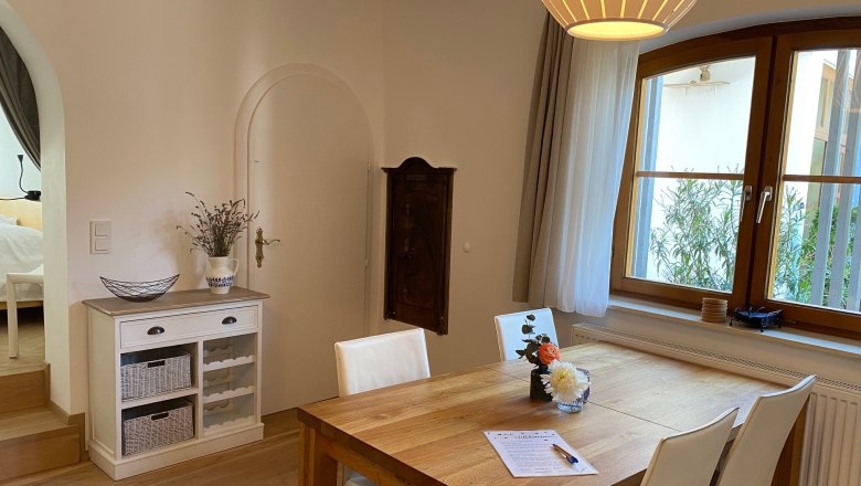 Guest apartment table, &copy; Nicole H&ouml;llerer