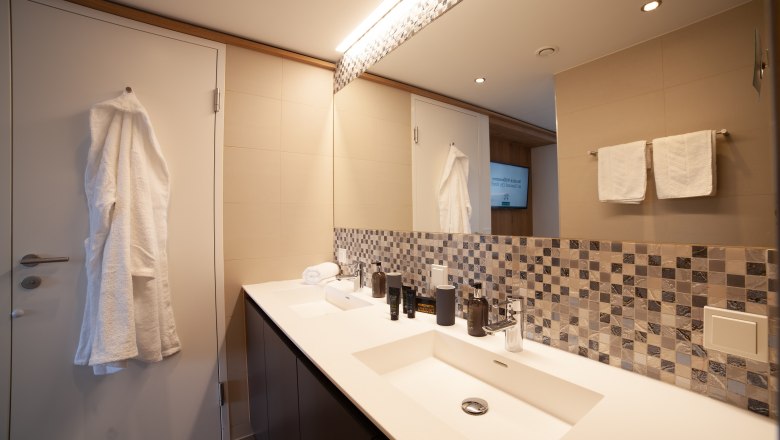 TDR bathroom, &copy; Best Western Hotel